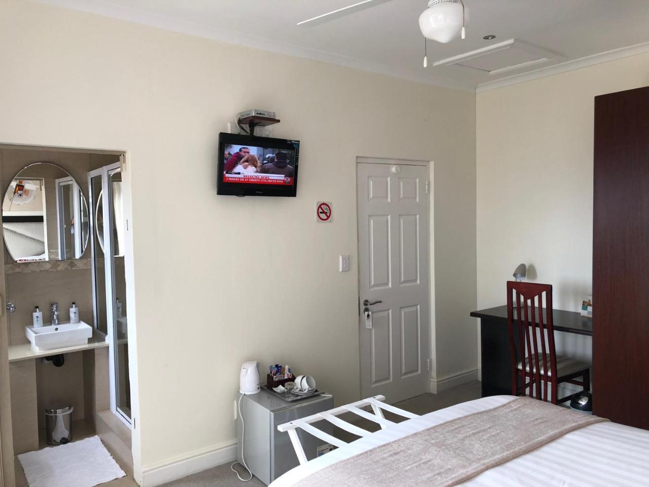 Coral Beach Bed & Breakfast East London Extérieur photo