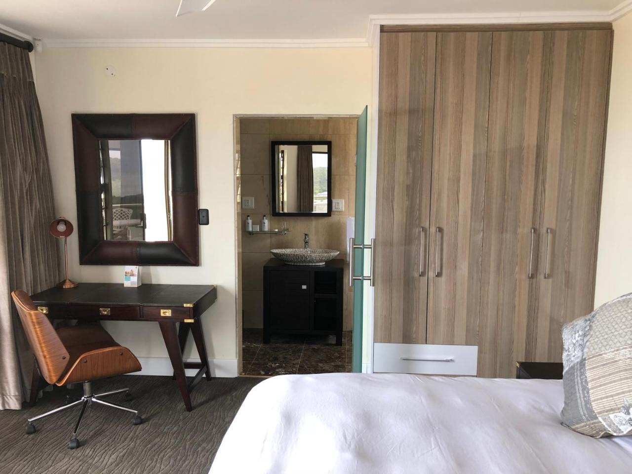 Coral Beach Bed & Breakfast East London Extérieur photo